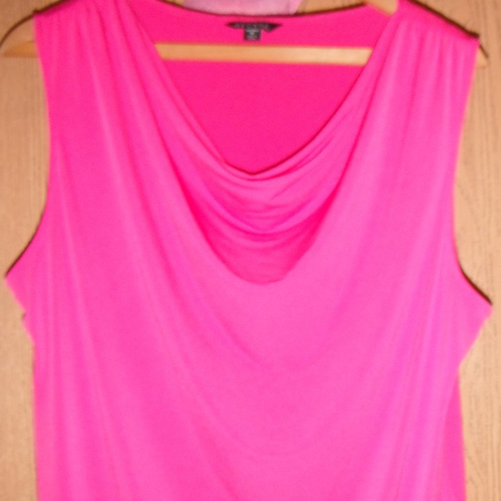 George 20 (XXL), sleeveless, hot pink, cowl neck